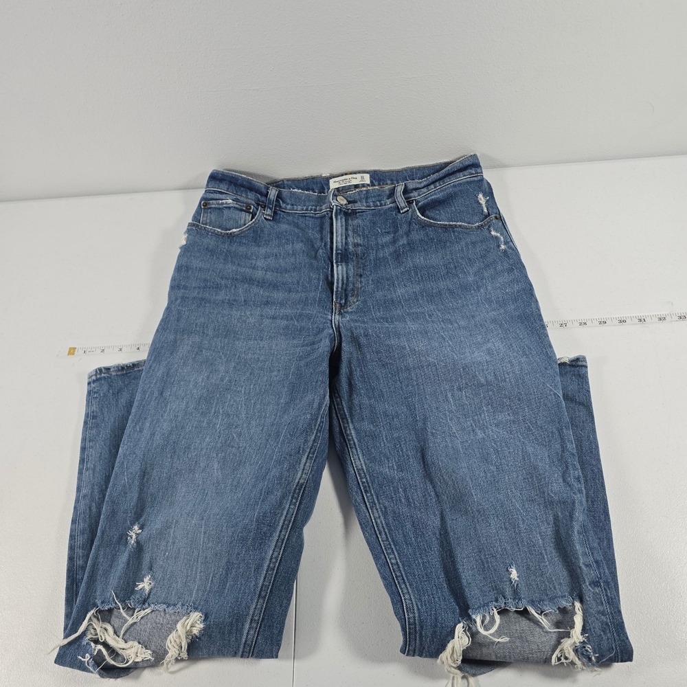 Abercrombie & Fitch The 90s Straight Ultra High Rise Distressed Jeans 31/12R